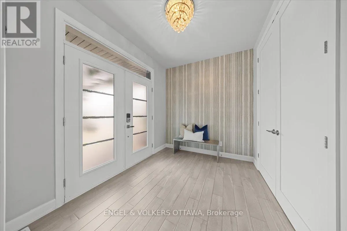 348 ST-TROPEZ STREET