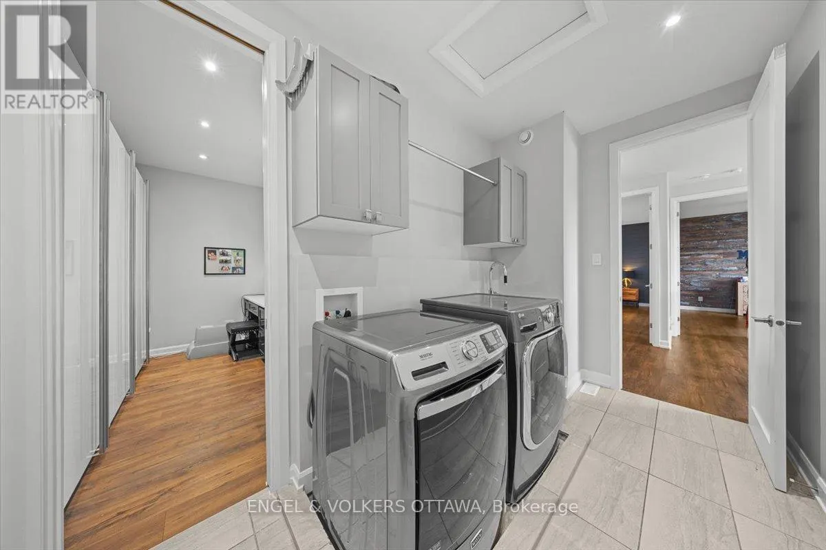 348 ST-TROPEZ STREET