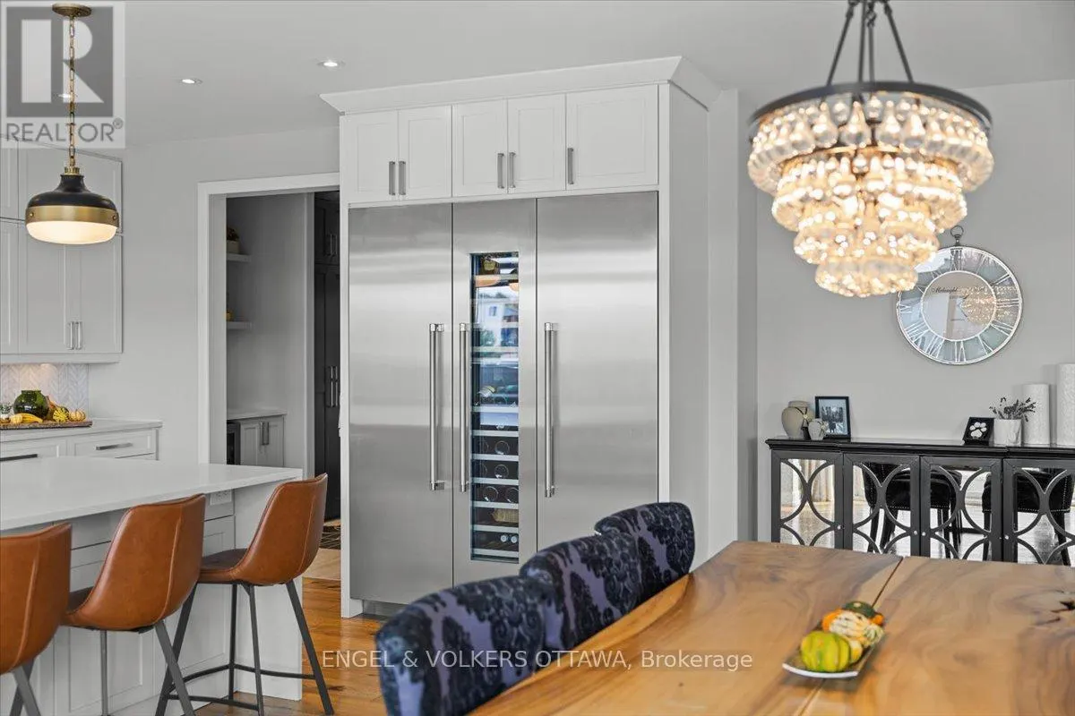 348 ST-TROPEZ STREET