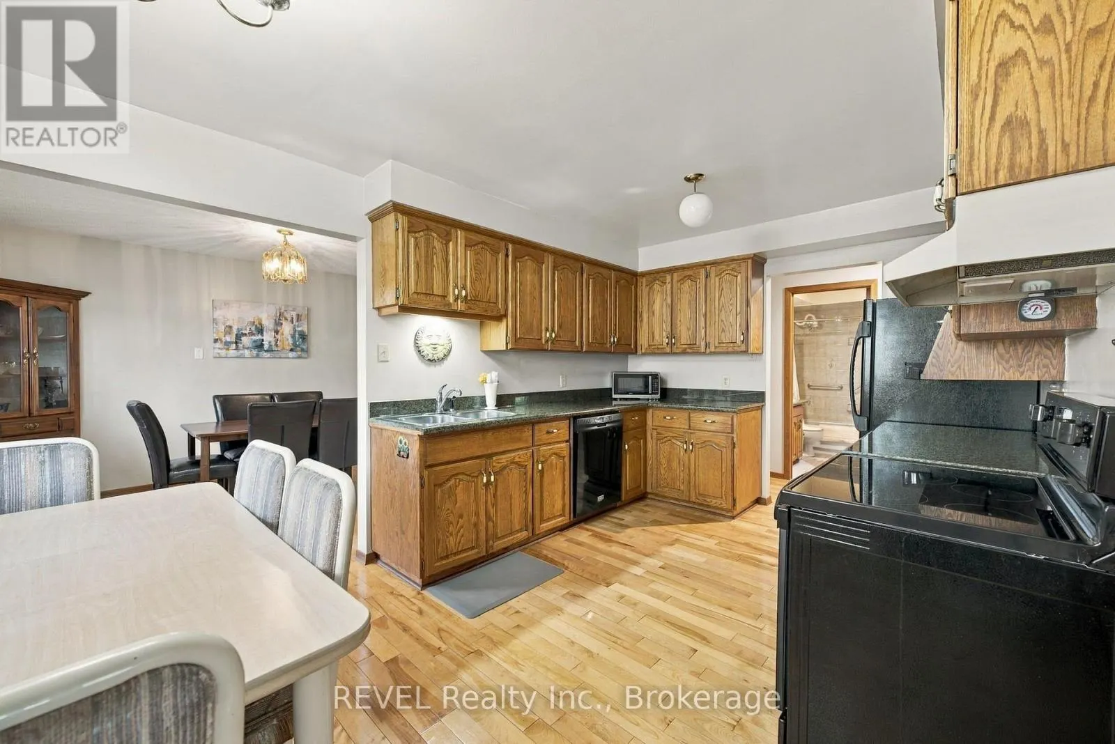 10 MICHELLE DRIVE