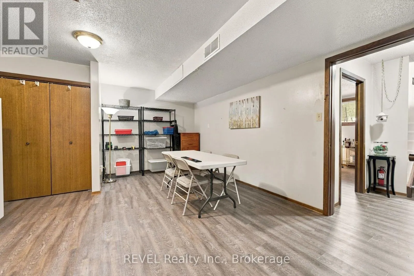 10 MICHELLE DRIVE