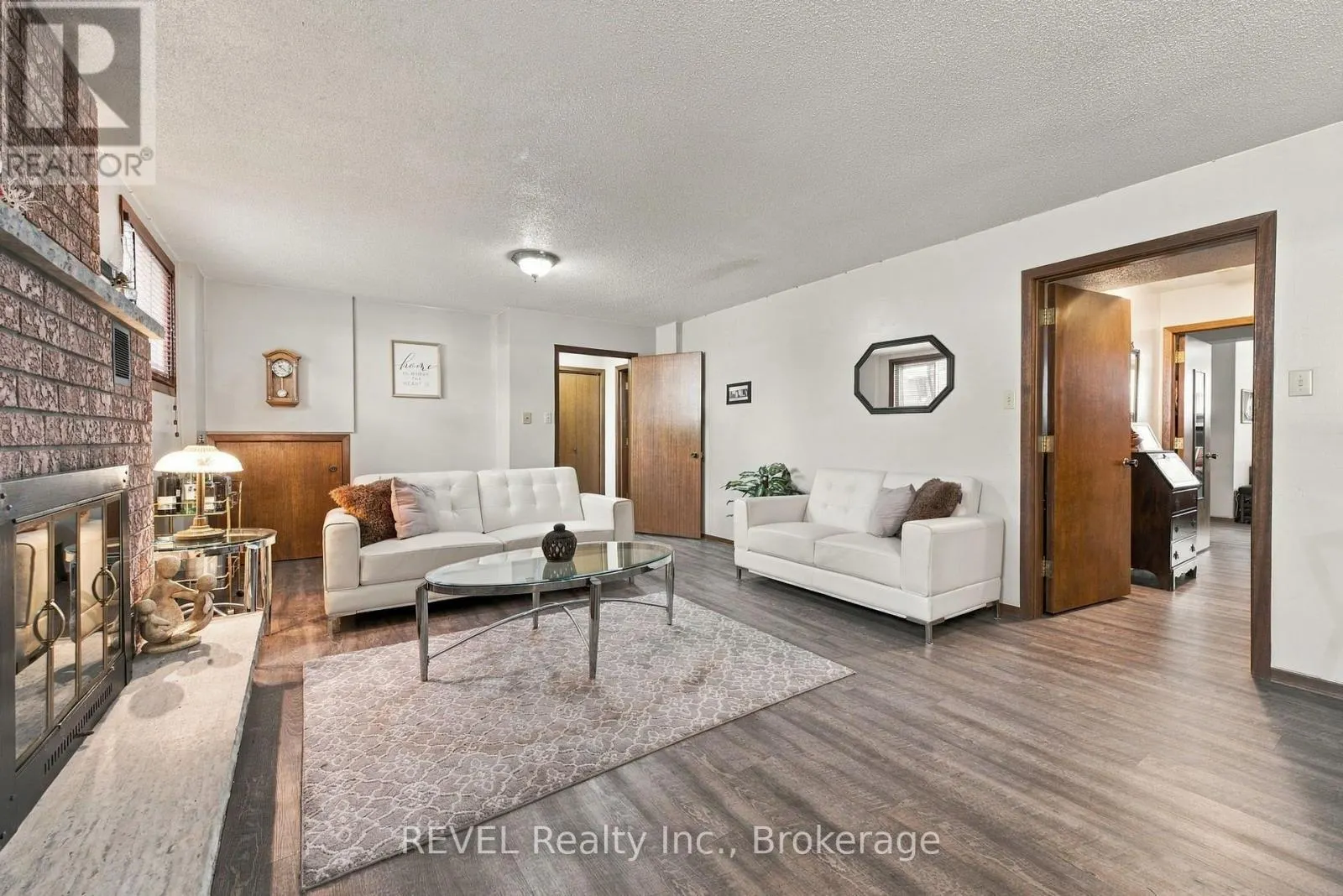10 MICHELLE DRIVE