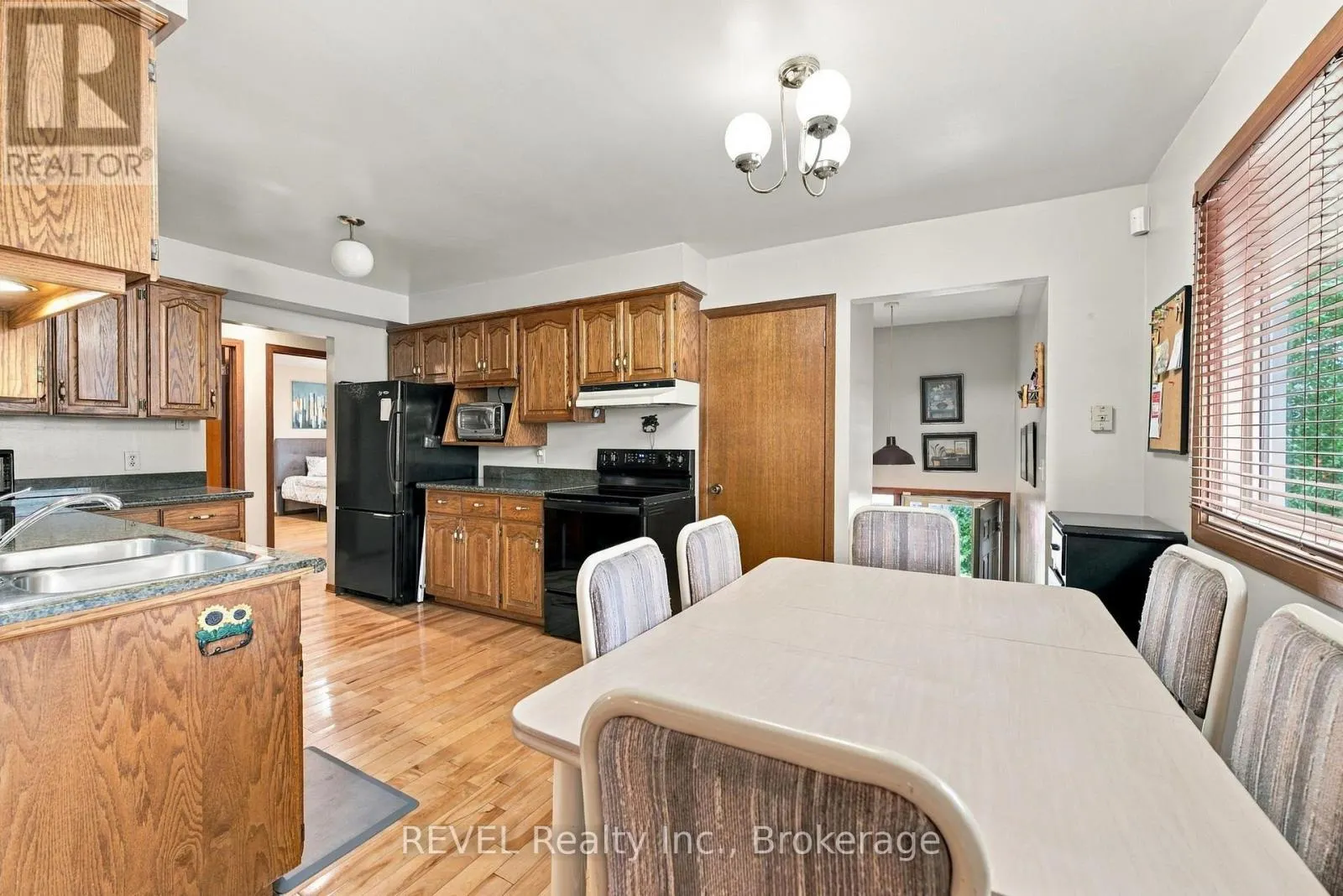 10 MICHELLE DRIVE