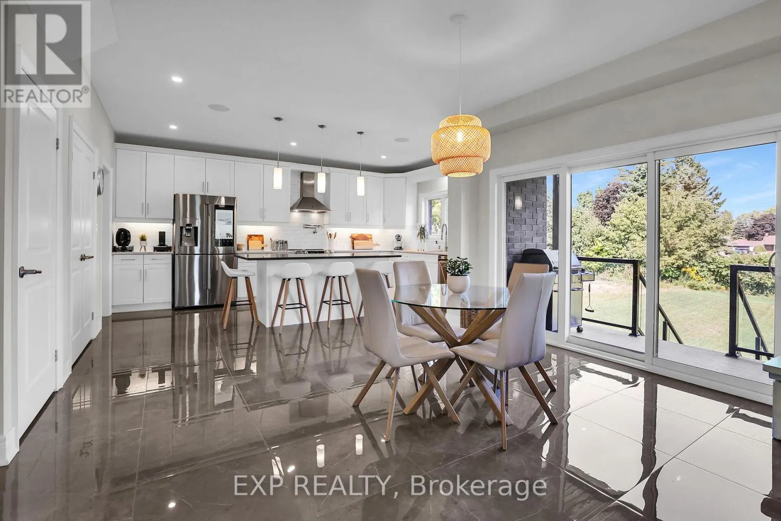 3608 CAROLINIA COURT