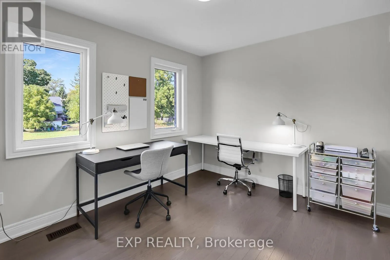 3608 CAROLINIA COURT