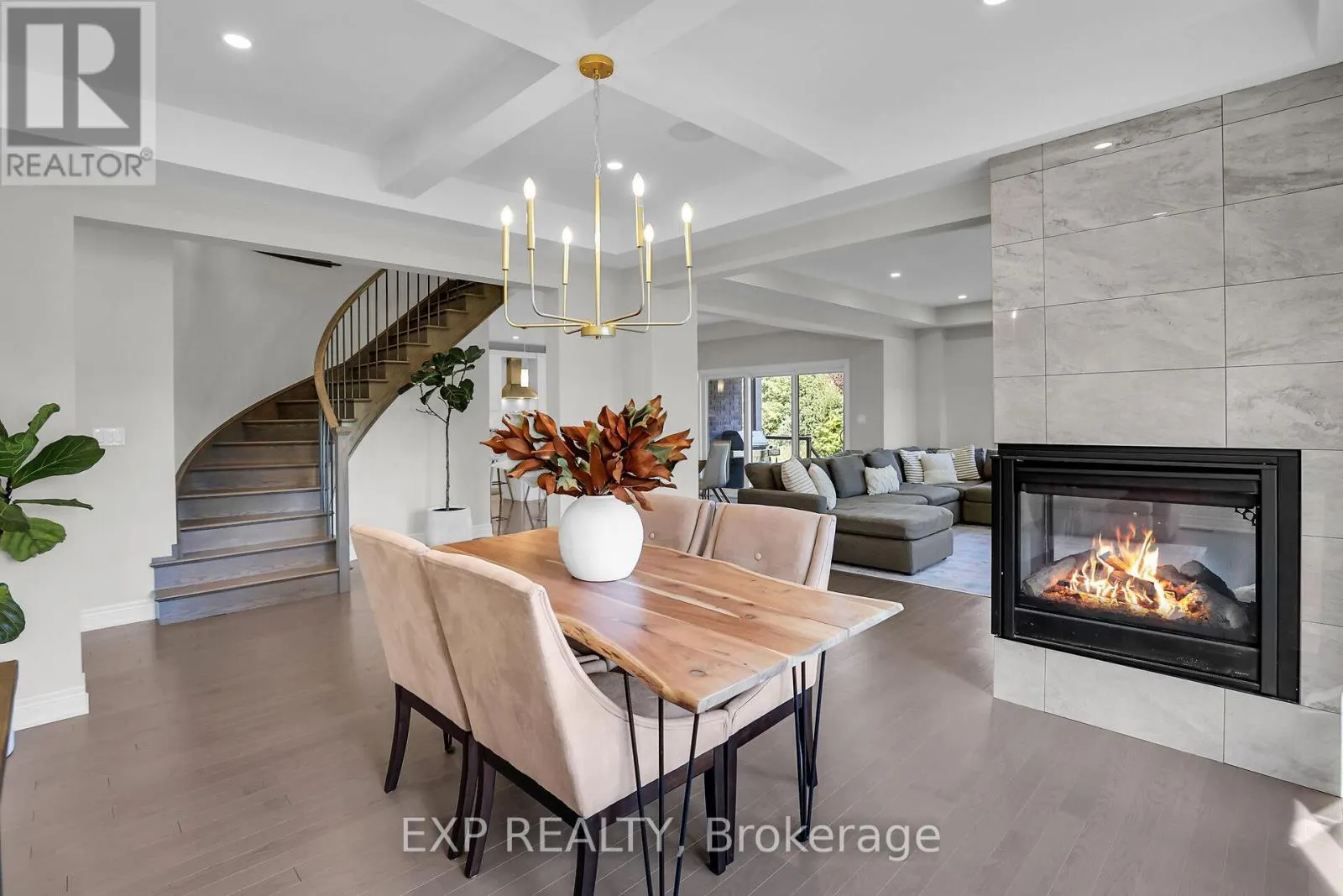3608 CAROLINIA COURT