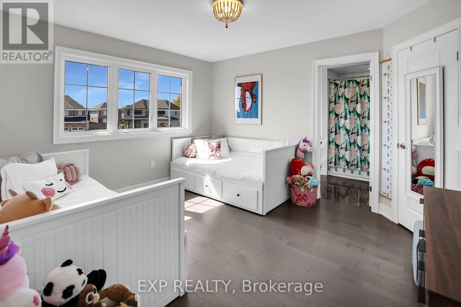 3608 CAROLINIA COURT