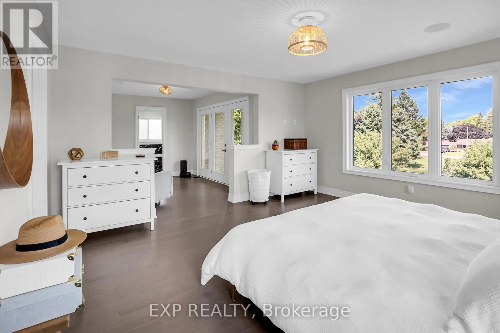 3608 CAROLINIA COURT