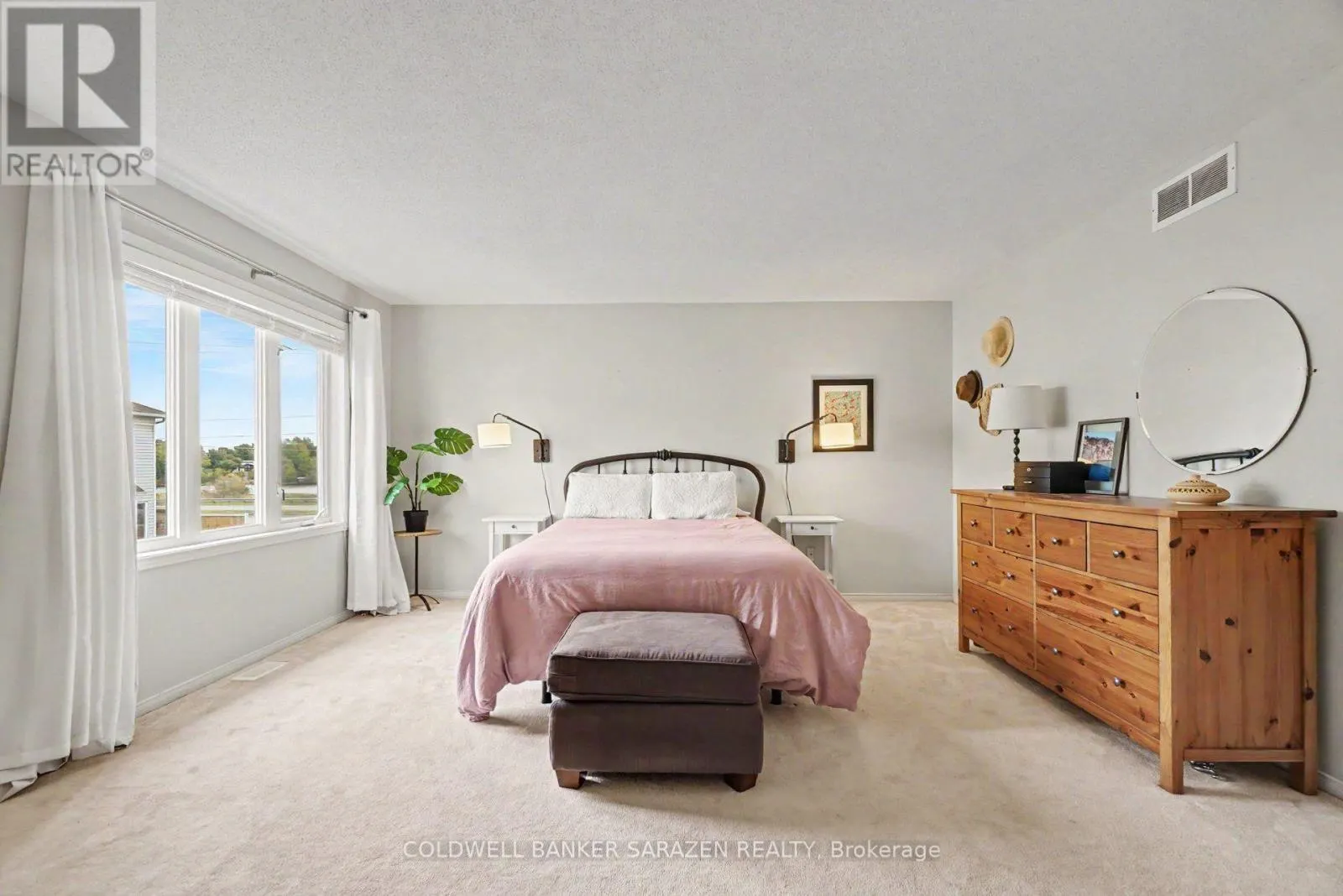 5 BARNSTONE DRIVE