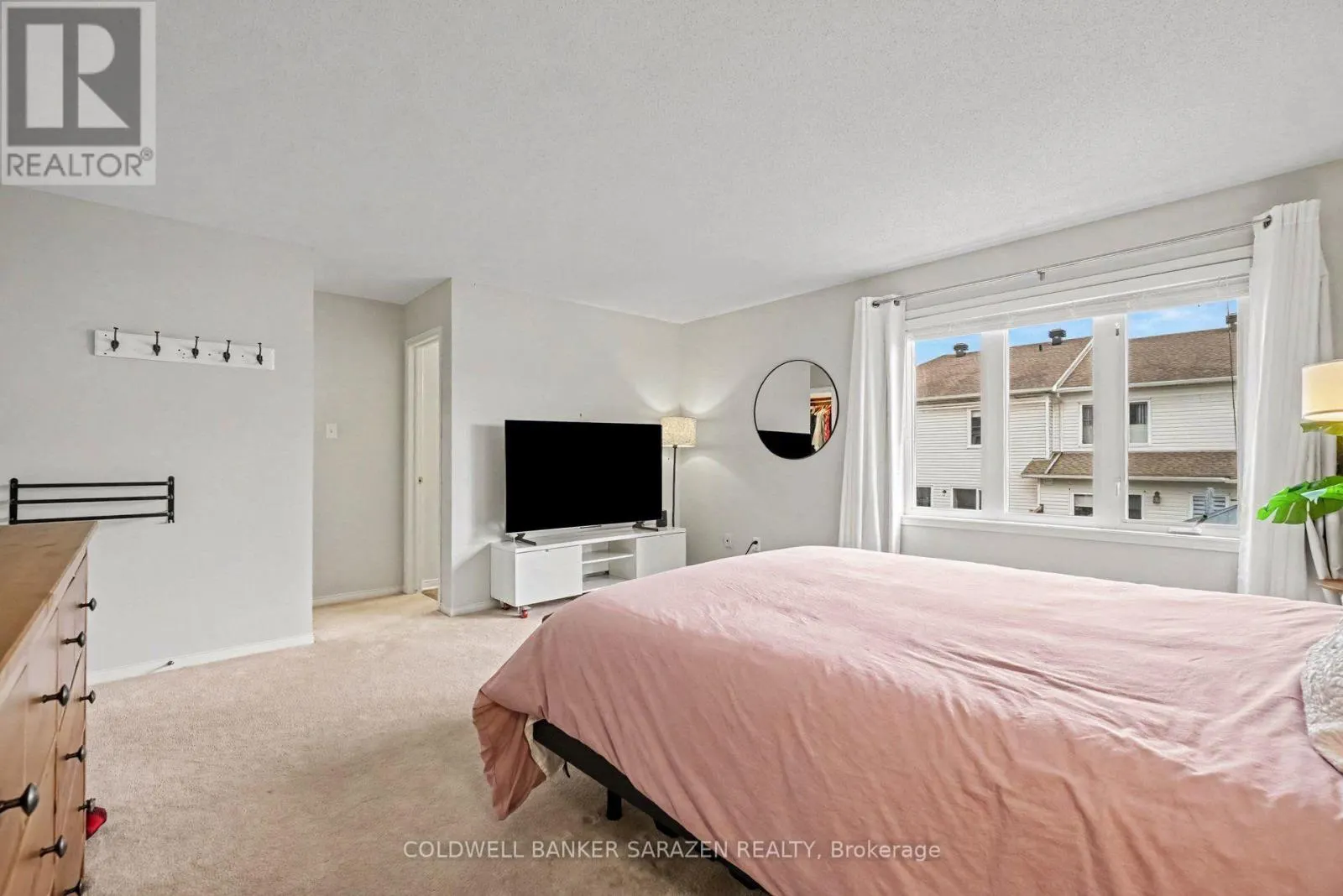 5 BARNSTONE DRIVE