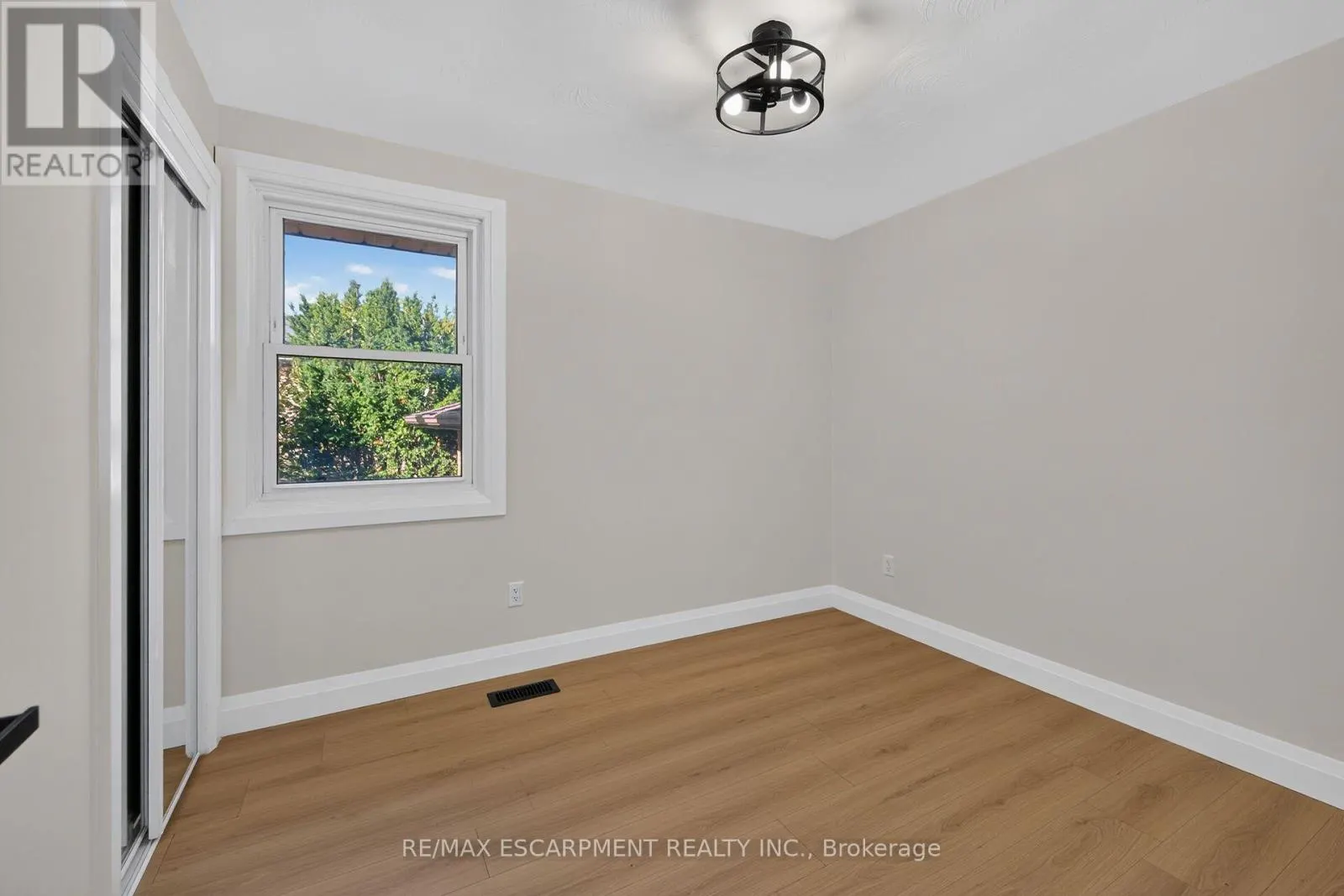 100 MARCELLA CRESCENT