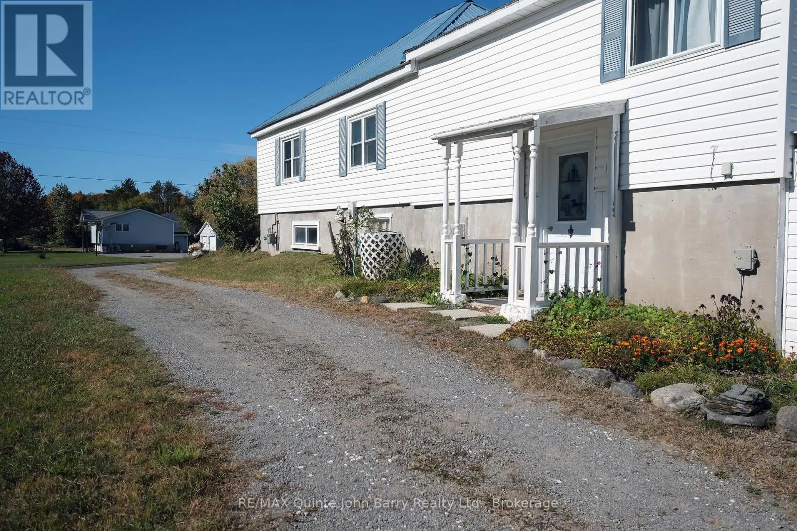 190 DOWNS ROAD