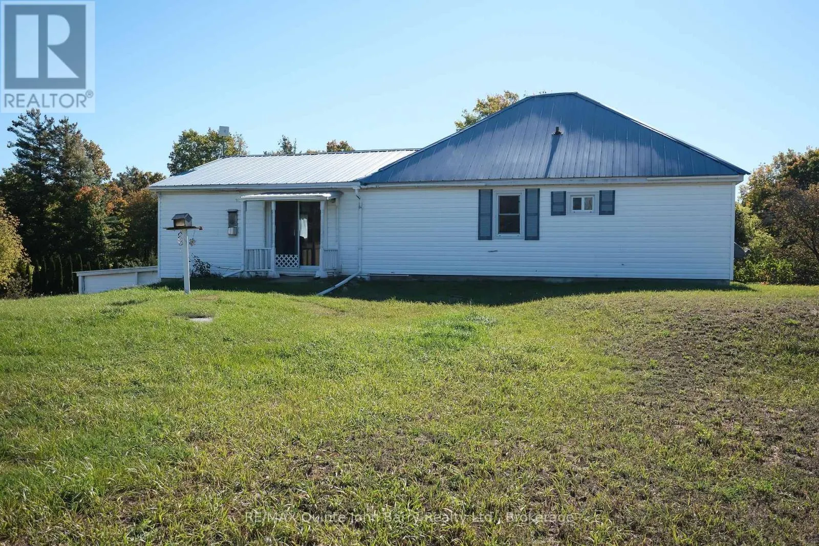 190 DOWNS ROAD