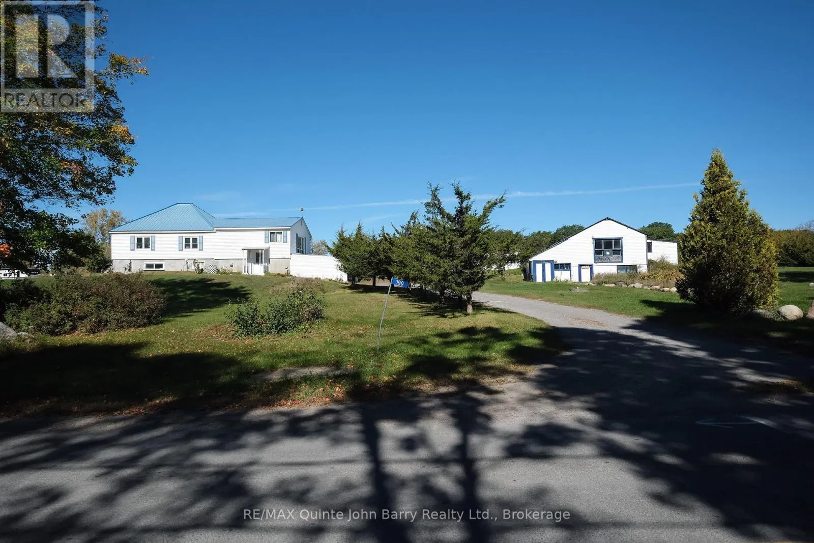 190 DOWNS ROAD