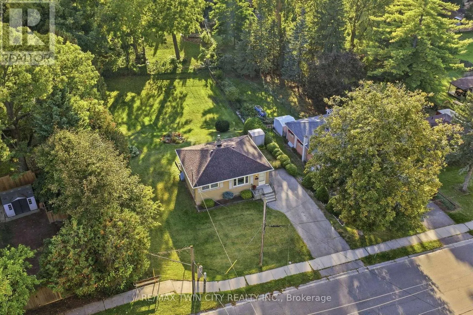 21 HILLCREST AVENUE