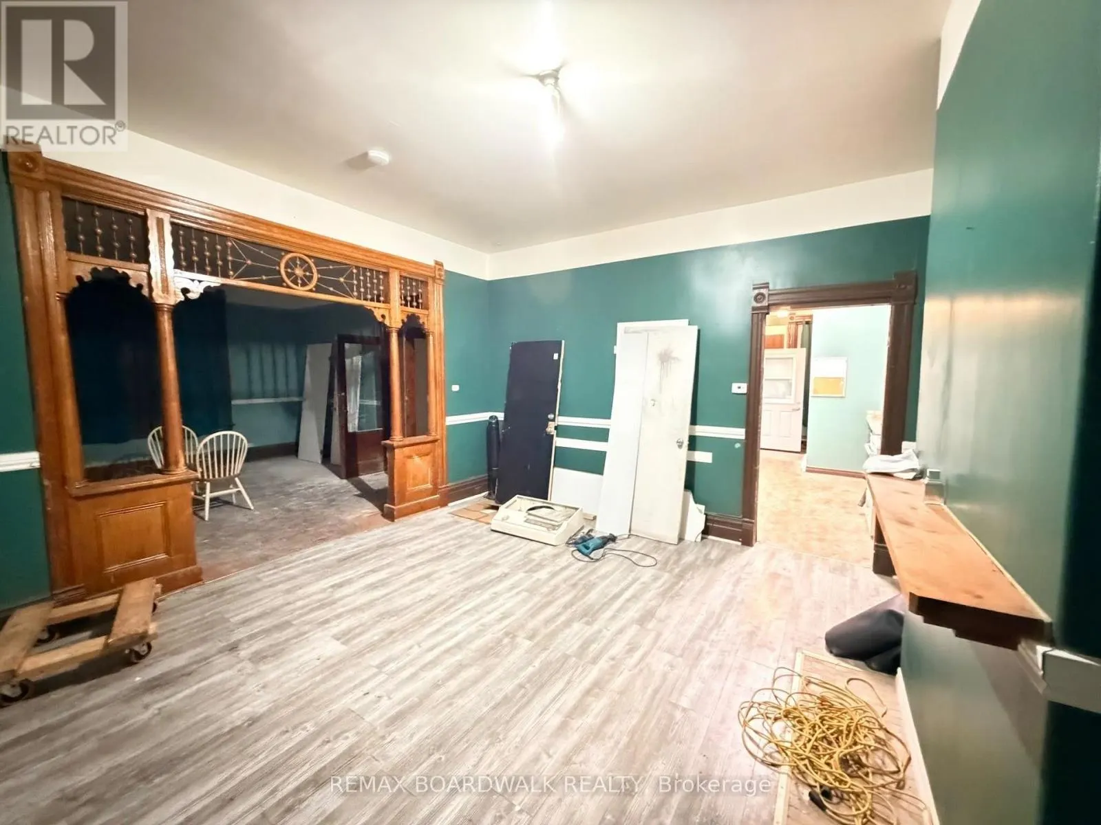 205 FIRST STREET E