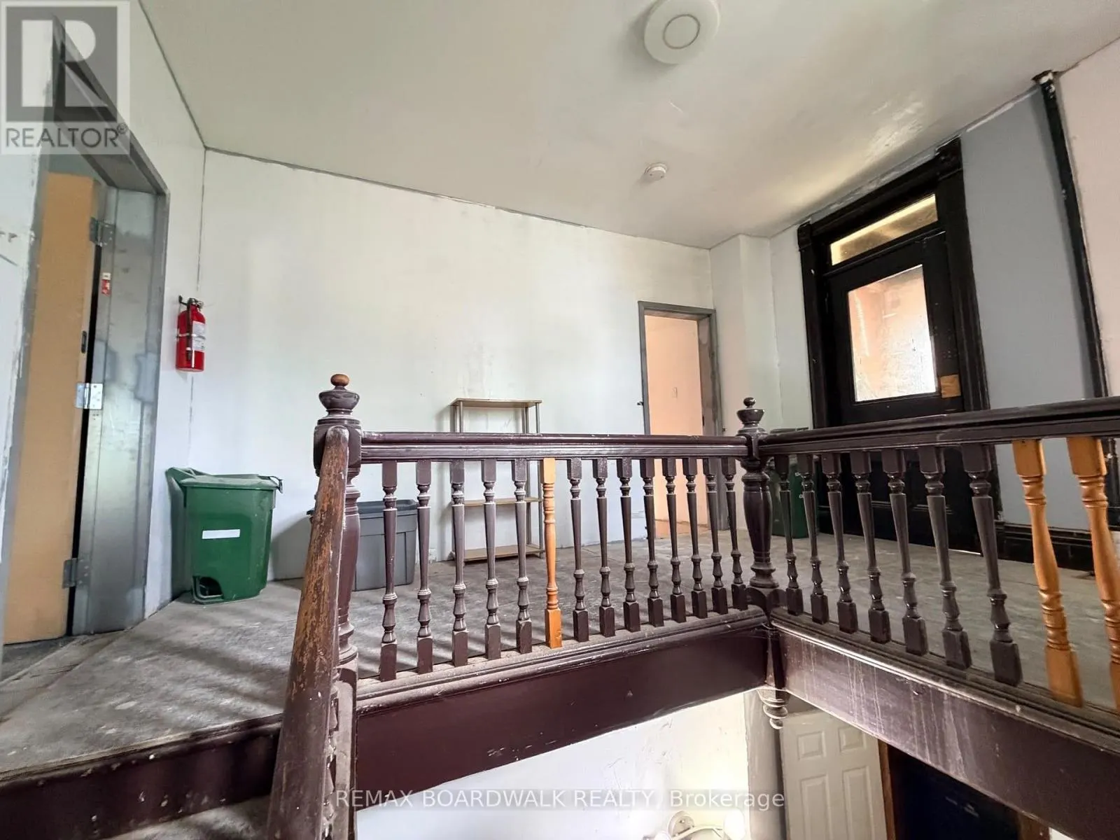205 FIRST STREET E