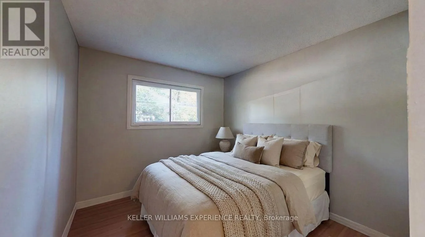 135 CATHERINE STREET W