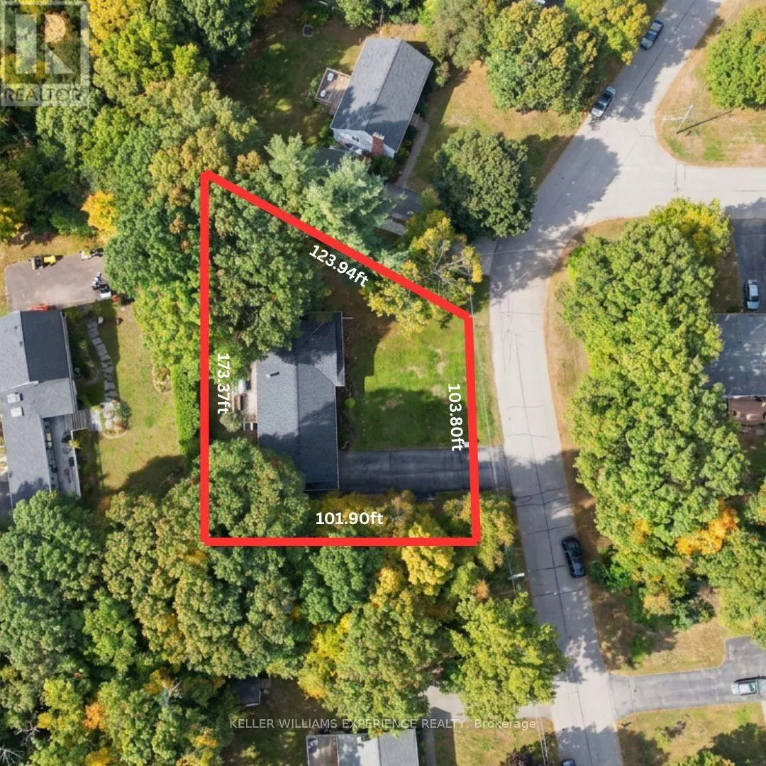 135 CATHERINE STREET W