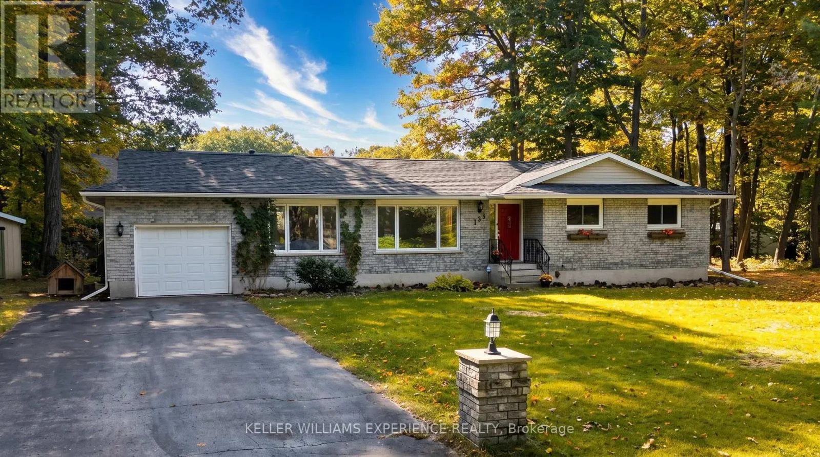 135 CATHERINE STREET W