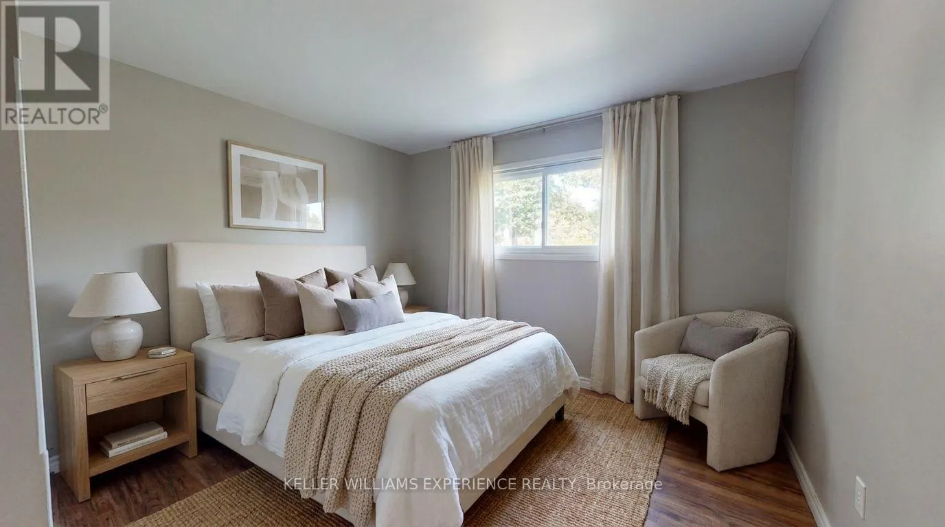 135 CATHERINE STREET W
