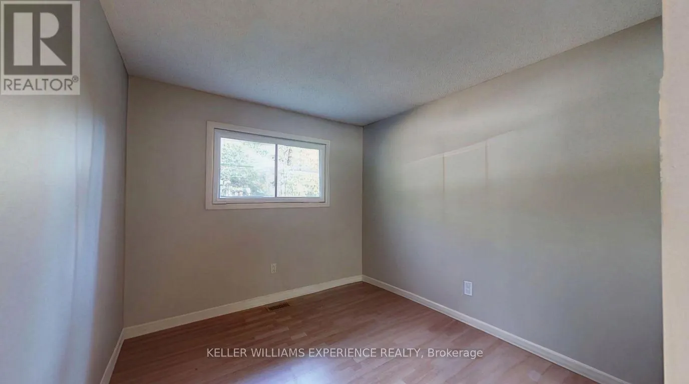 135 CATHERINE STREET W