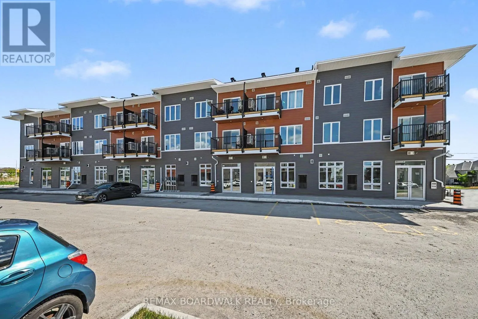 111 - 2370 TENTH LINE ROAD