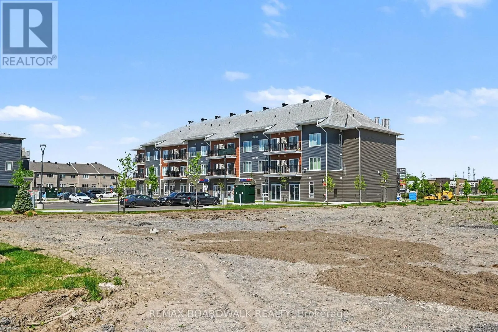 111 - 2370 TENTH LINE ROAD