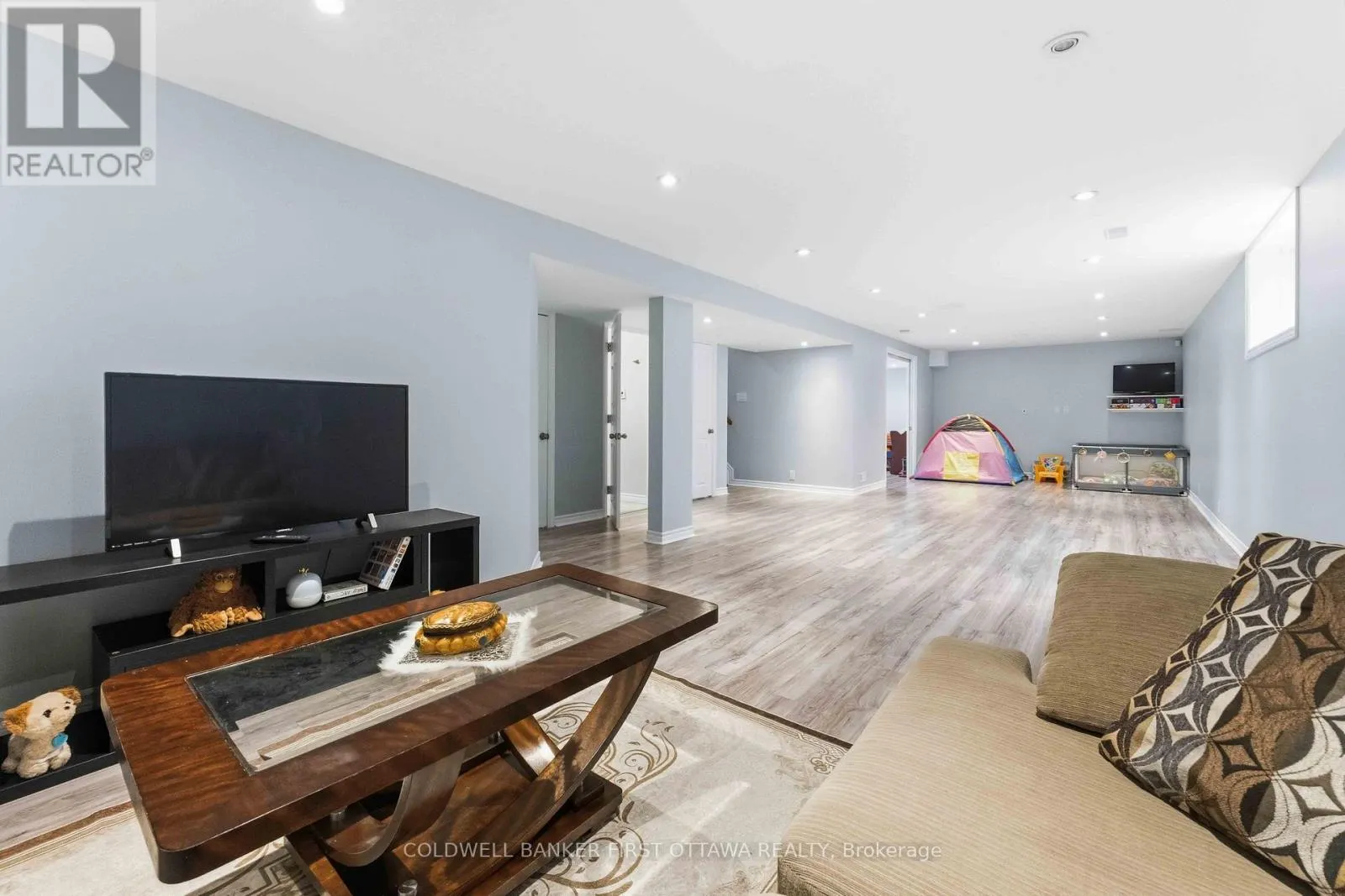 150 STRATHCARRON CRESCENT