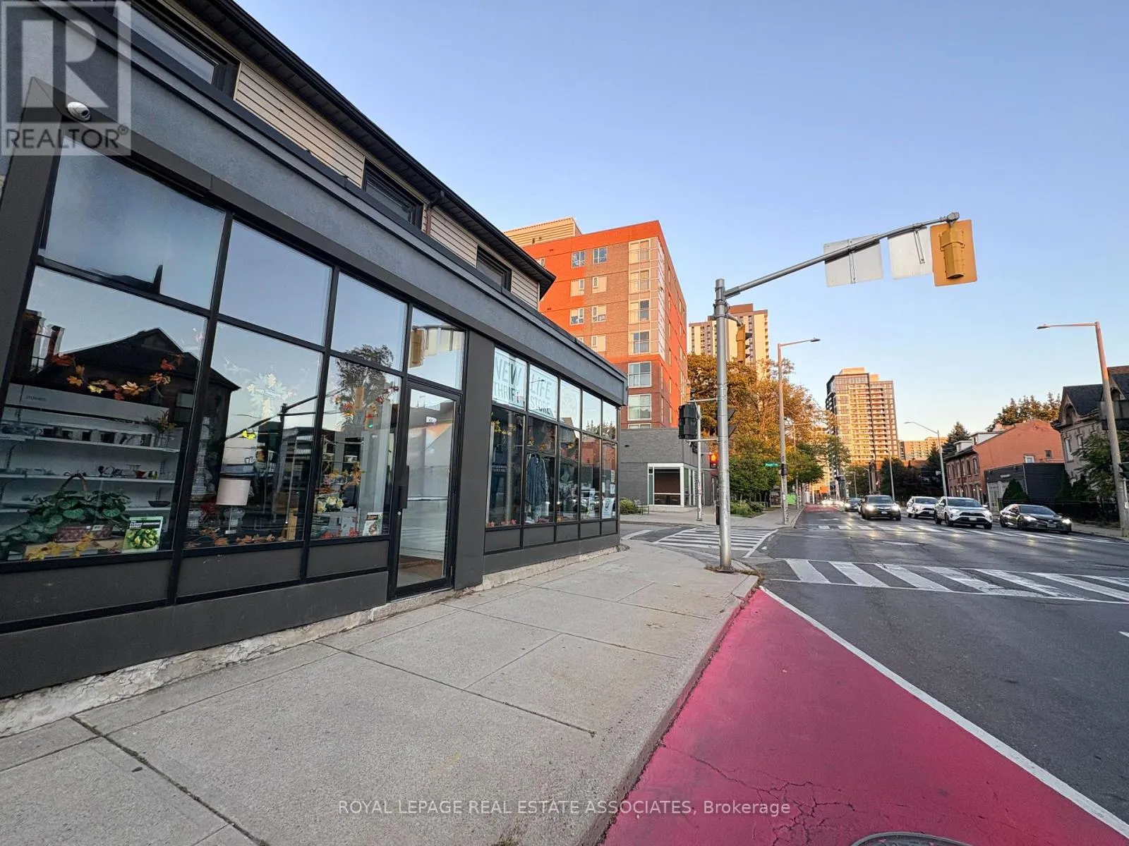 428 KING STREET W