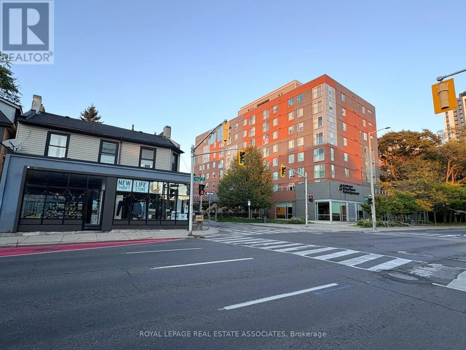428 KING STREET W