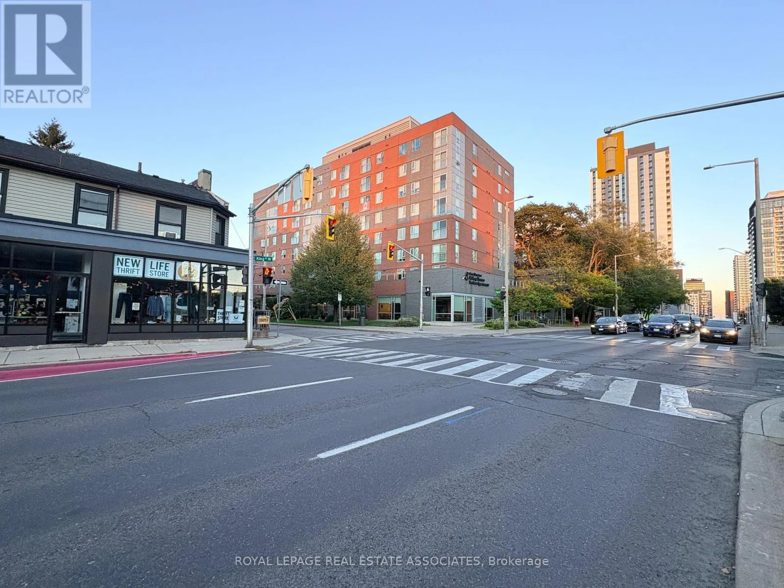 428 KING STREET W