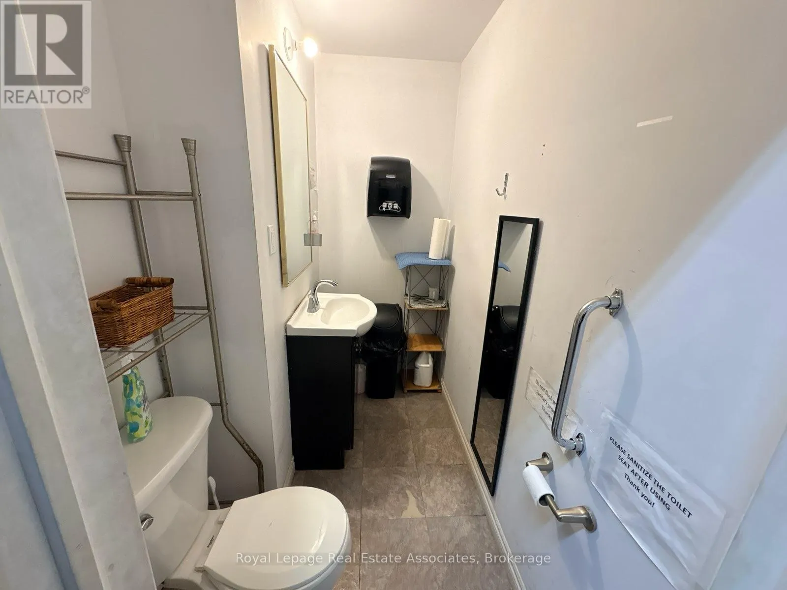 428 KING STREET W