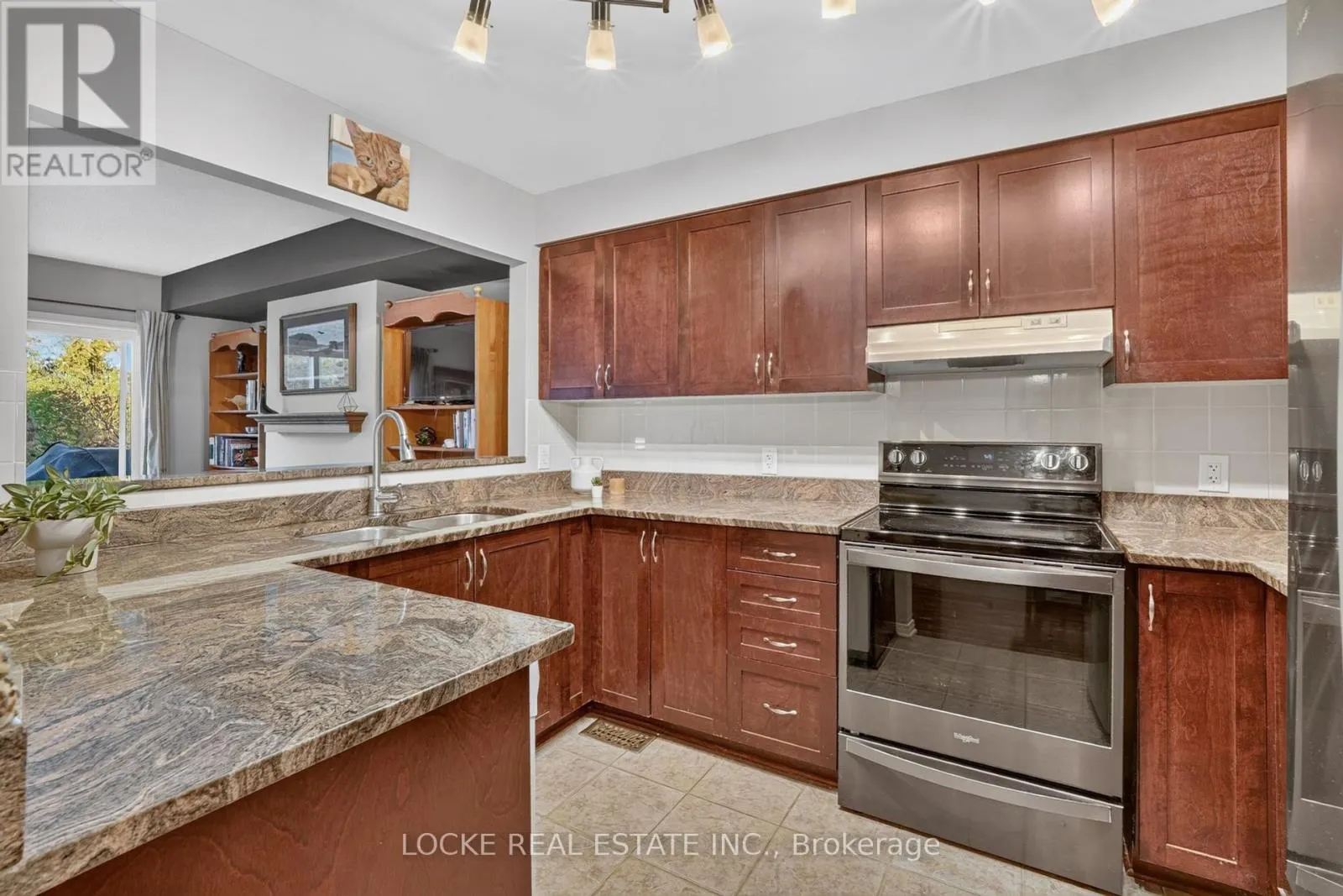 125 PARKROSE PRIVATE