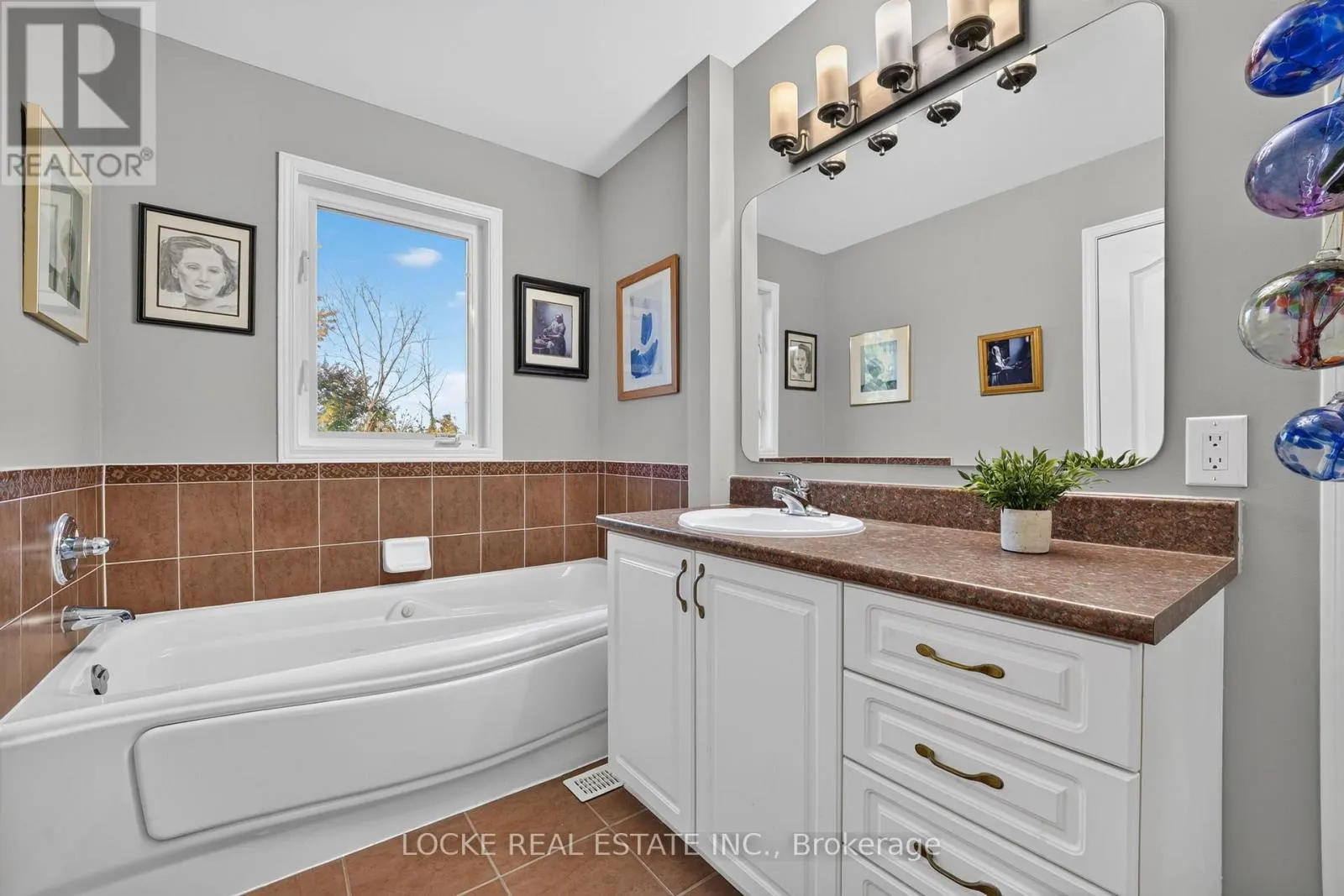 125 PARKROSE PRIVATE