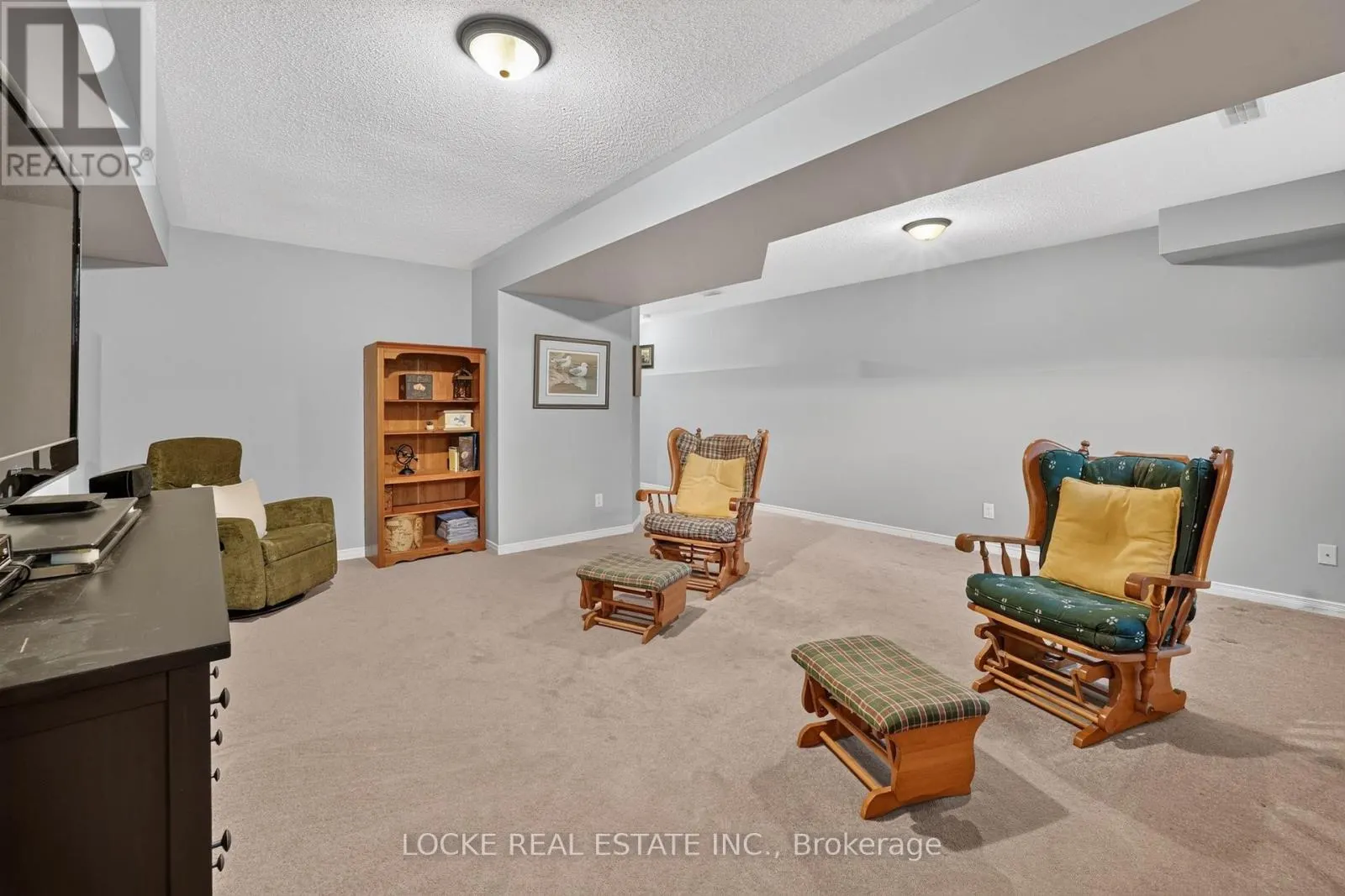 125 PARKROSE PRIVATE