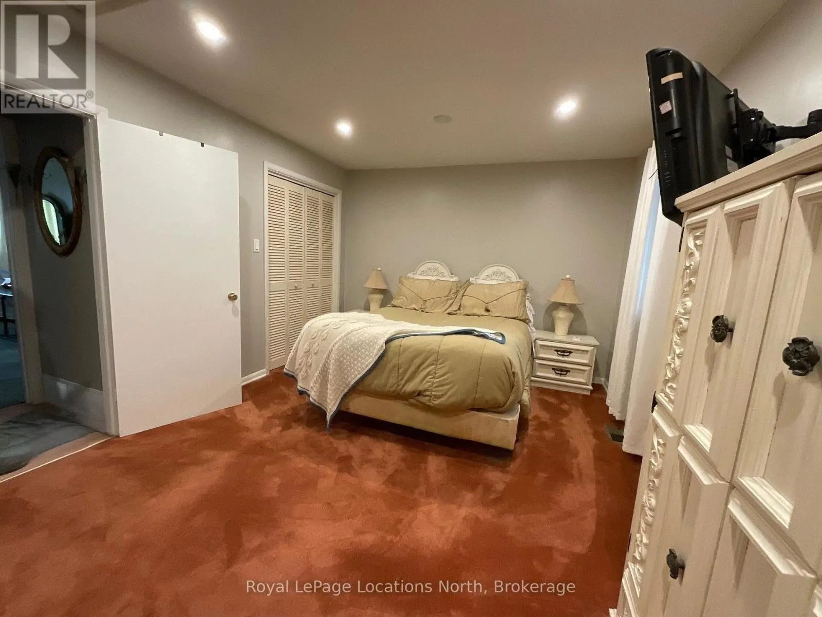 272 YONGE STREET