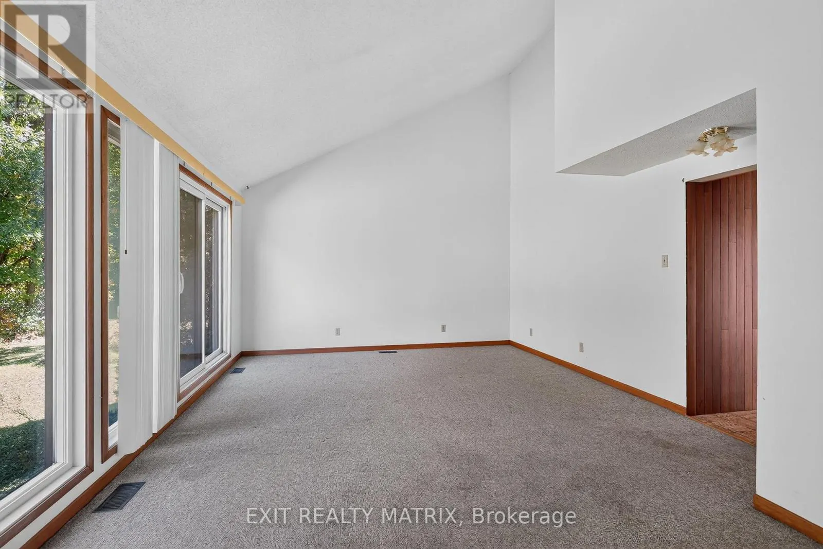 279 FELTON CRESCENT