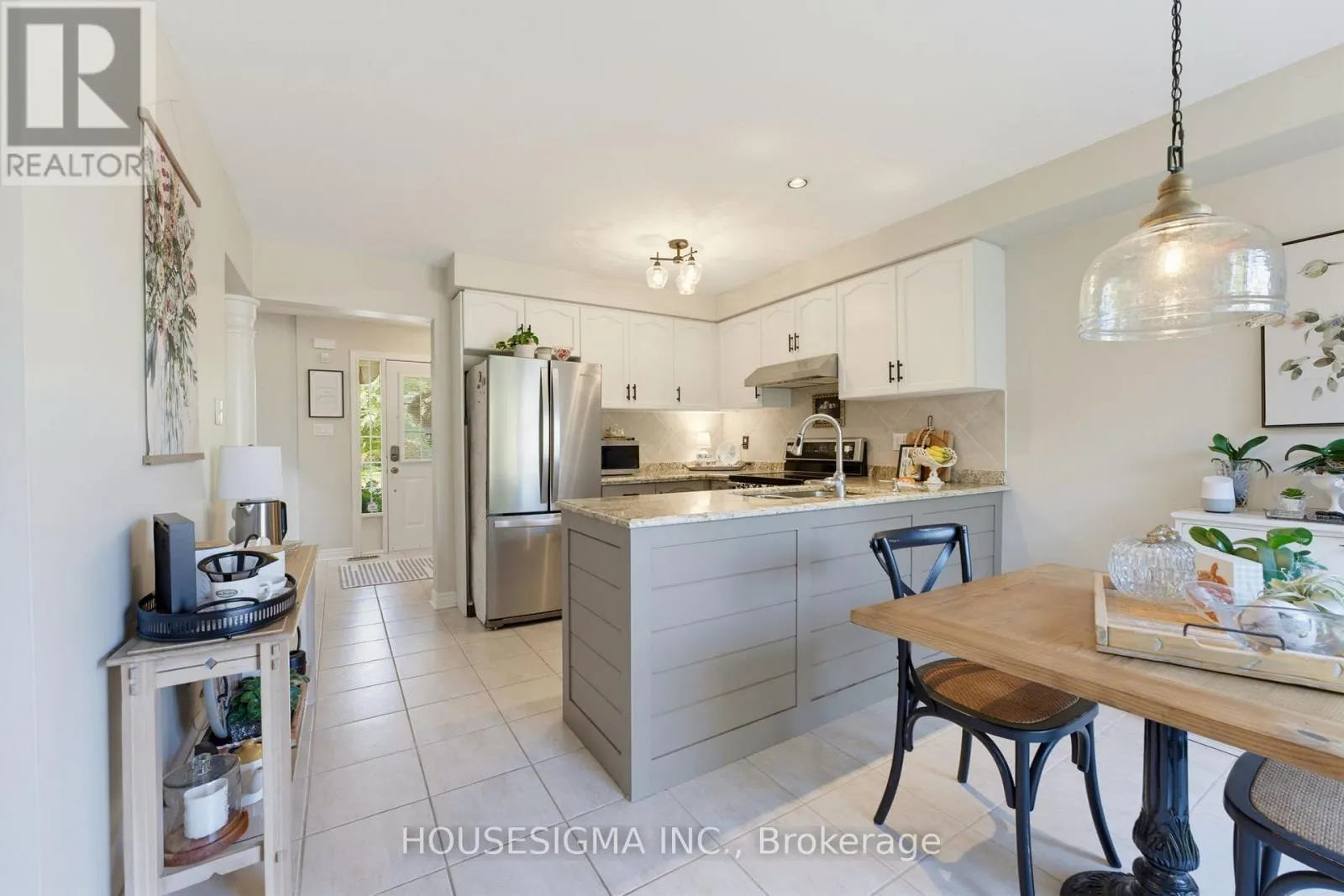 103 THOROUGHBRED BOULEVARD