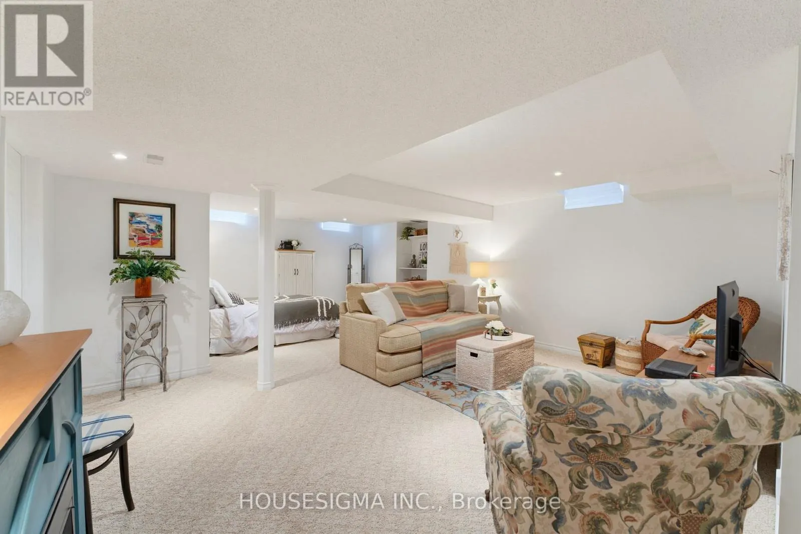 103 THOROUGHBRED BOULEVARD