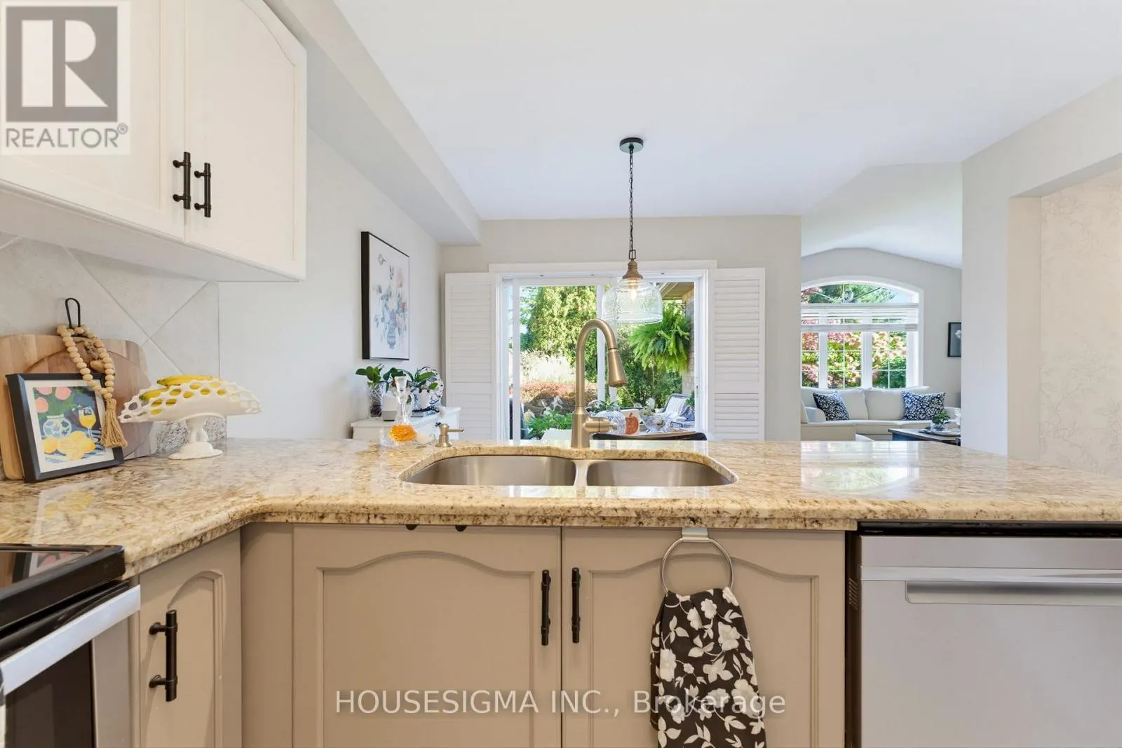 103 THOROUGHBRED BOULEVARD