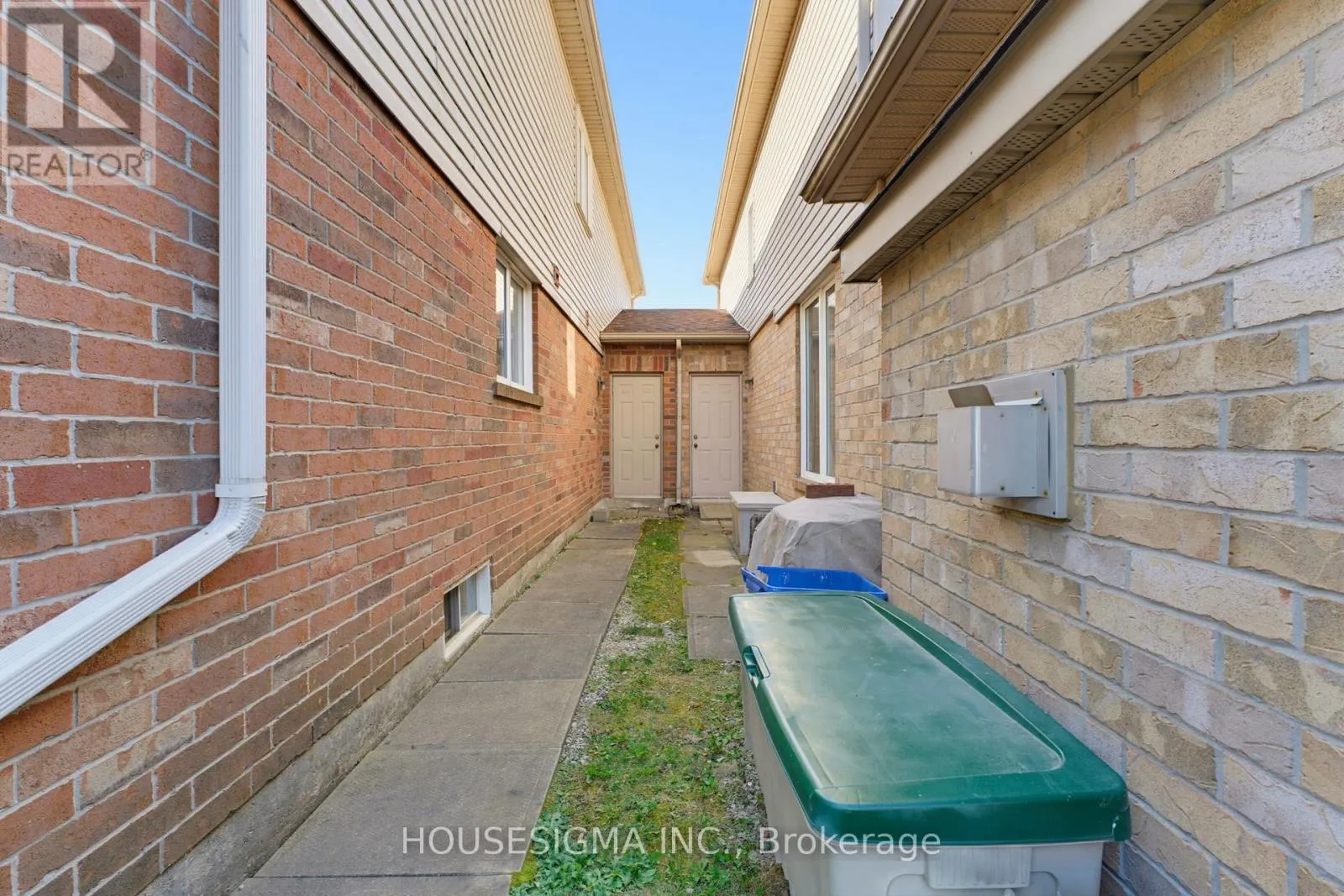 103 THOROUGHBRED BOULEVARD