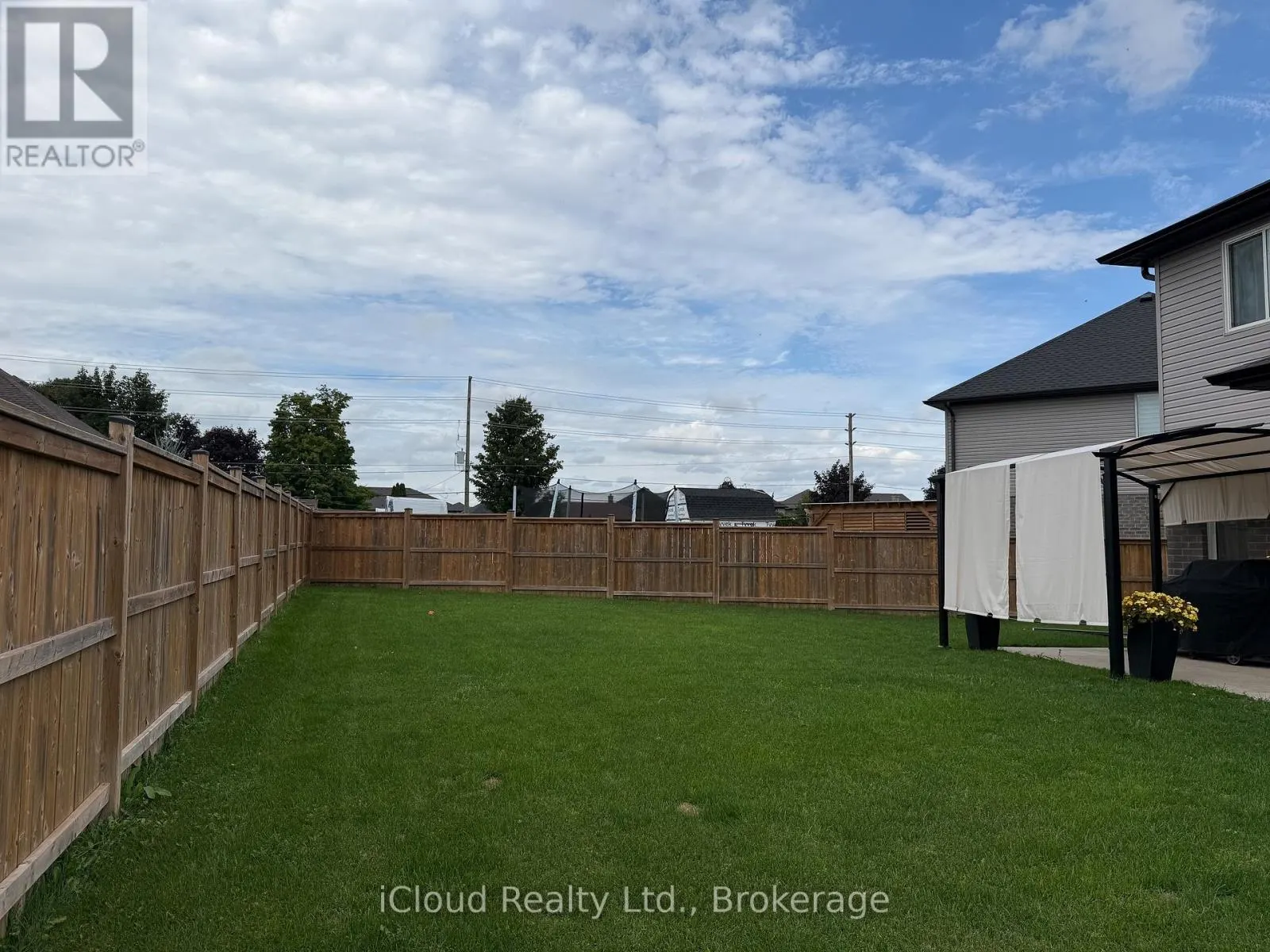 15 CURREN CRESCENT