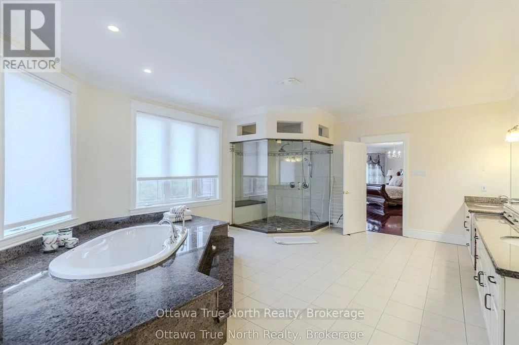 5884 EARLSCOURT CRESCENT