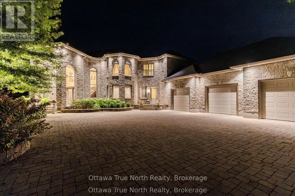 5884 EARLSCOURT CRESCENT