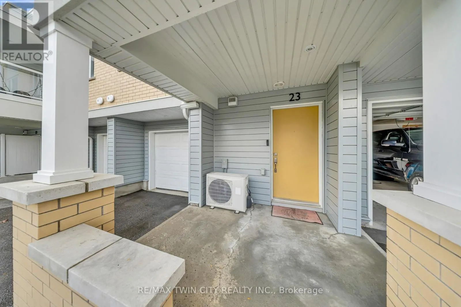 23 VALENCIA AVENUE