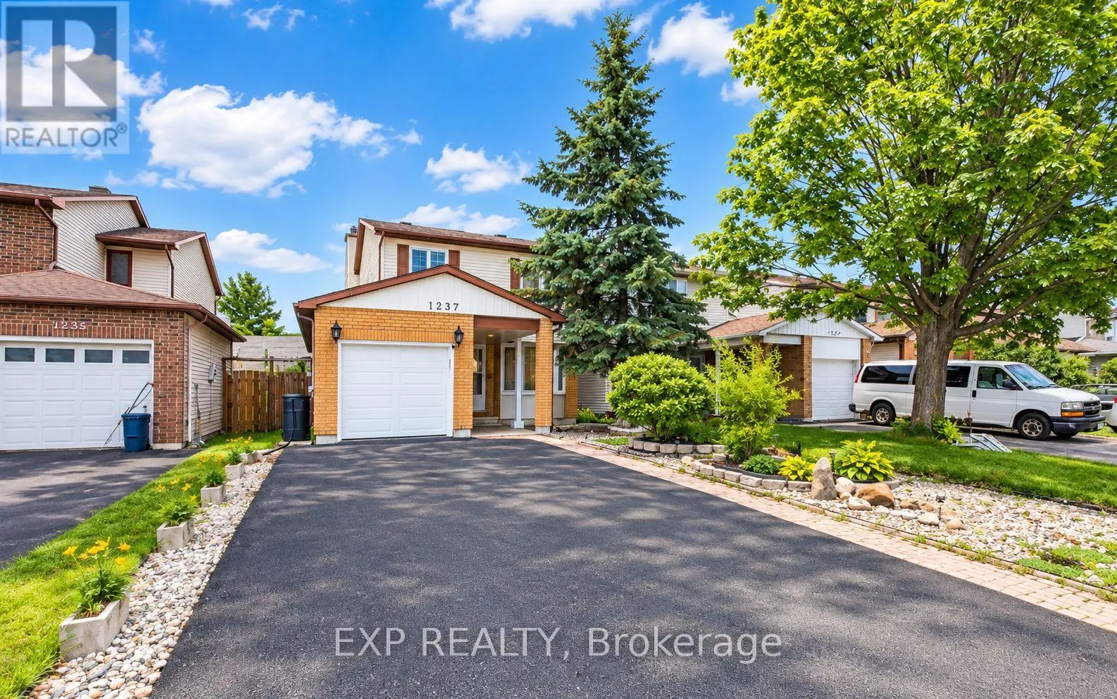 1237 CEDARCROFT CRESCENT