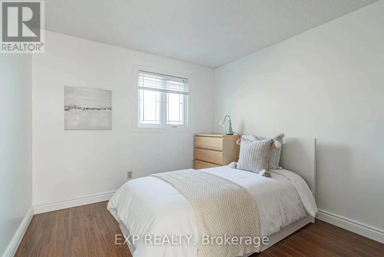 1237 CEDARCROFT CRESCENT