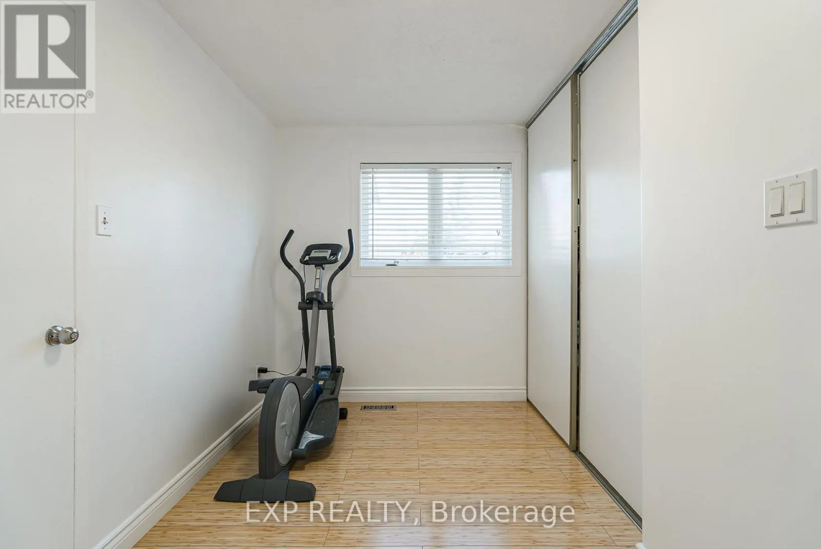 1237 CEDARCROFT CRESCENT
