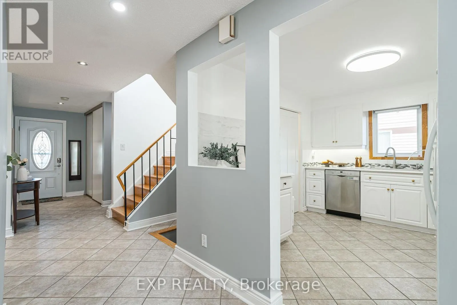 1237 CEDARCROFT CRESCENT